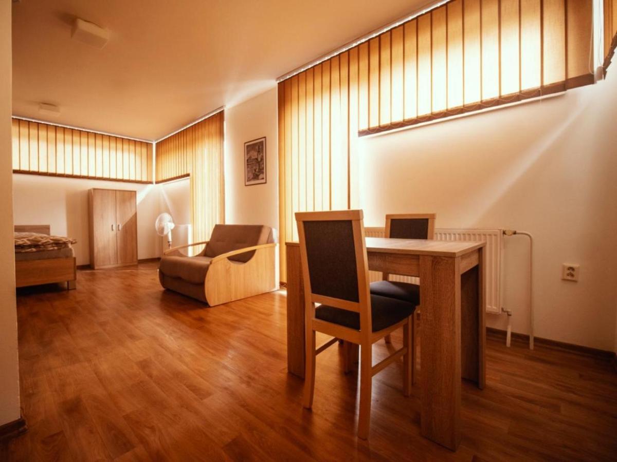 Aparthotel Pyramida Broumov Extérieur photo
